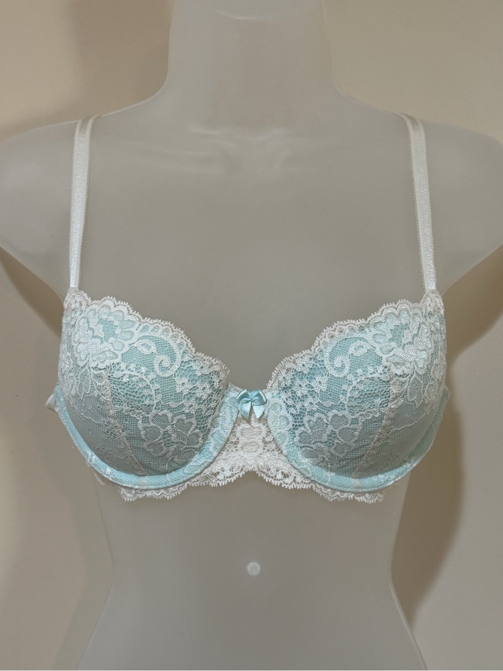 NEW VICTORIA SECRET DREAM ANGELS LINED DEMI BRA SIZE 34B IN WHITE AND BLUE - Picture 3 of 14